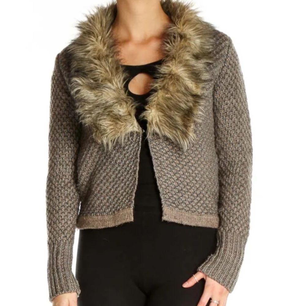 ANTHRO JOHN + JENN FAUX FUR TRIMMED CROPPED CAREER OFFICE SWEATER S